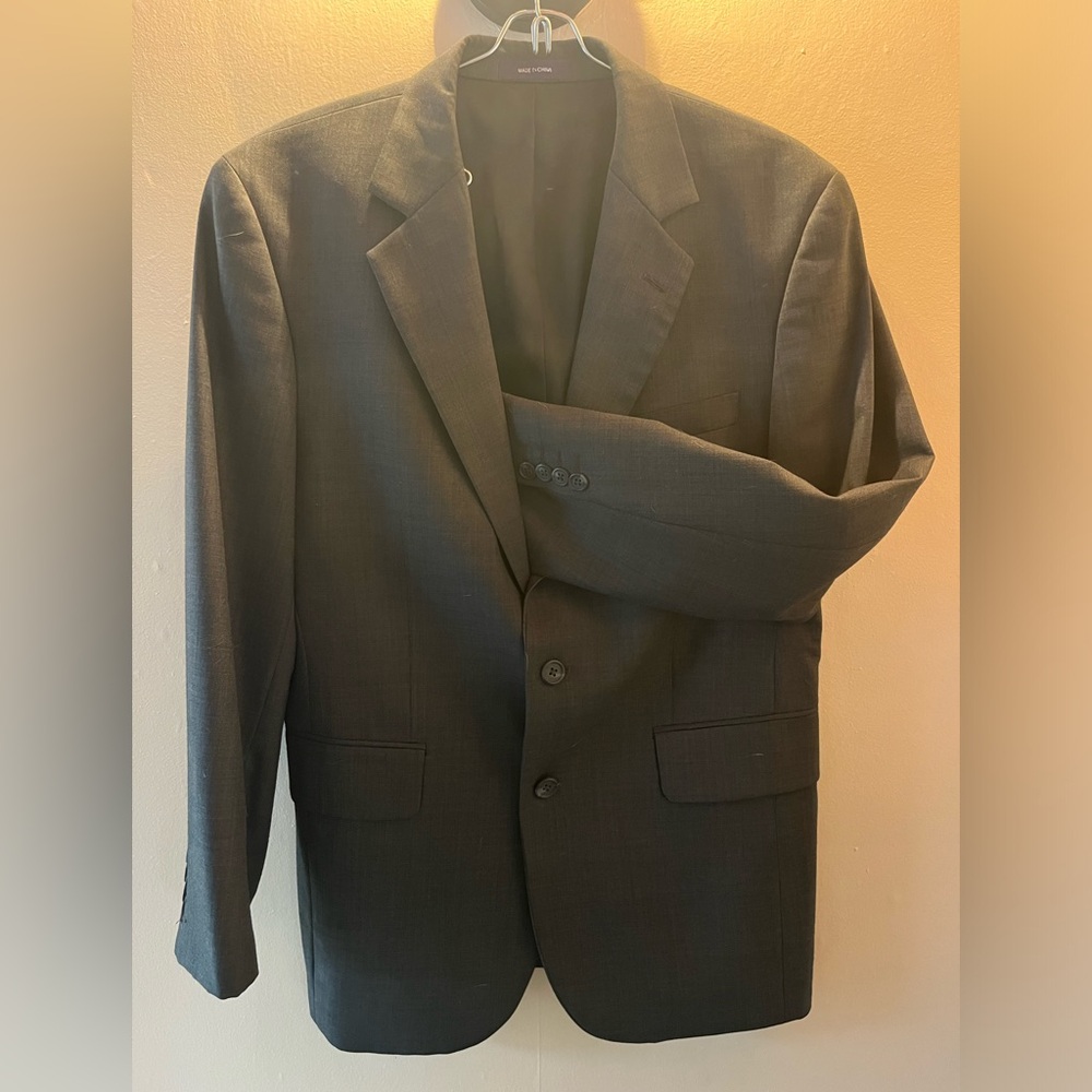Arrow Suit
